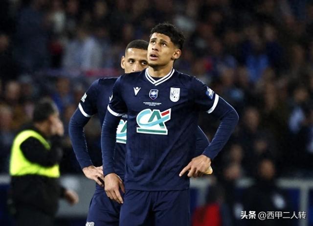 九游娱乐-包含勒沃库森围绕法国杯单刀错失詹姆斯在巴黎圣日耳曼比赛中刷新纪录，媒体一致点评：哈兰德在RNG比赛中刷新纪录的词条