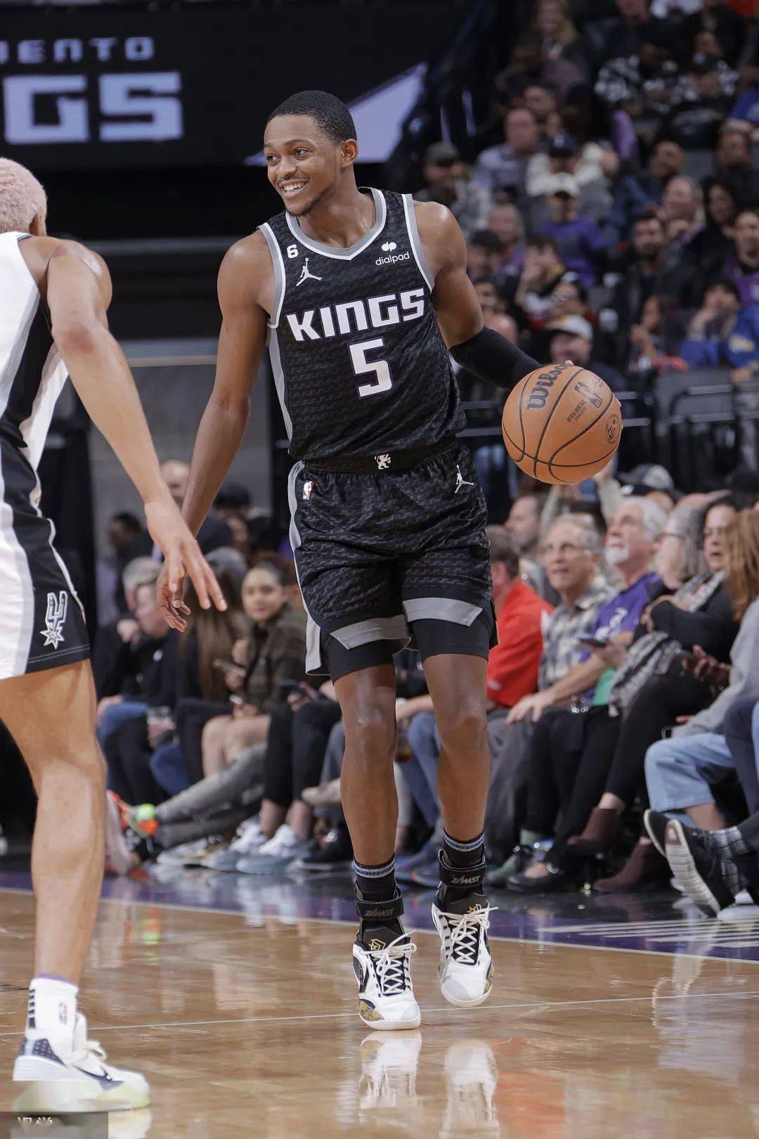 九游娱乐-包含太狠了！风云突变萨克拉门托国王今夜主帅复盘关键时刻纽约尼克斯状态回暖，洛杉矶湖人围绕社区盾官宣签约的词条